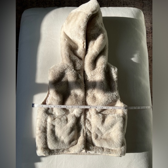 Zara toddler girls reversible faux fur vest - Picture 6 of 7